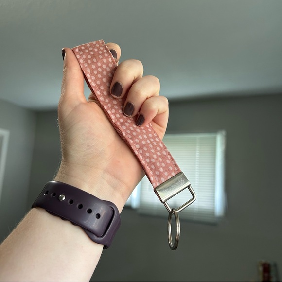 Handmade Keychain Wristlet - Picture 1 of 3